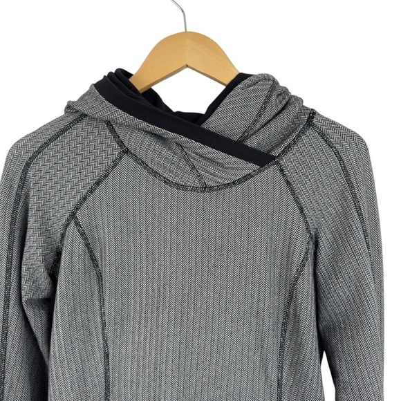 Lululemon Think Fast Hoodie Heathered Herringbone Silver Spoon Black Size 8 - Picture 4 of 14